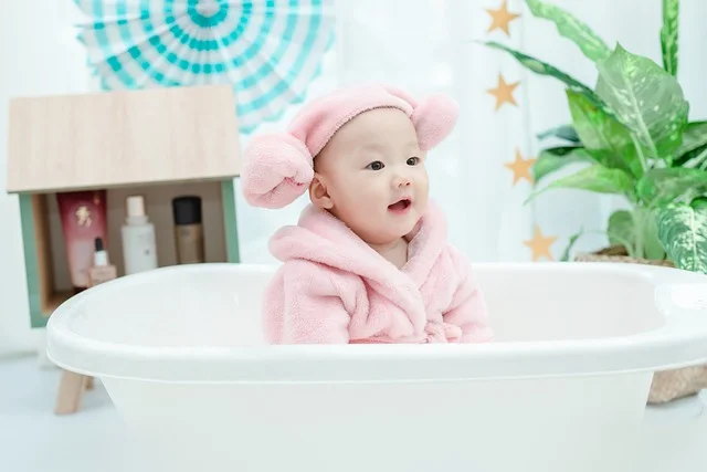 premières semaines avec bébé
le bain